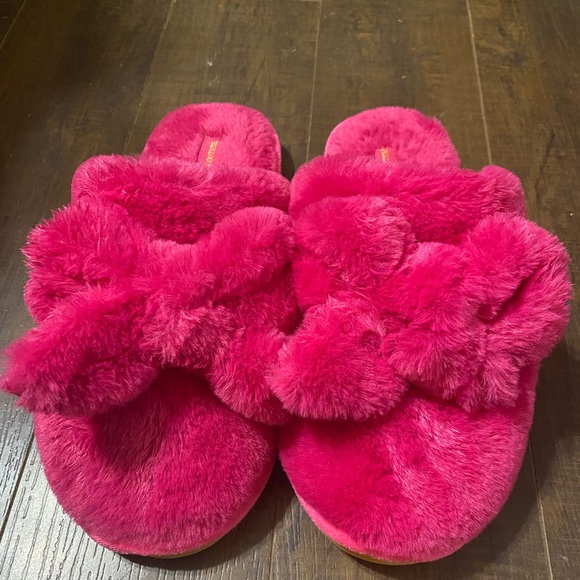 Juicy Couture Fuzzy slide slippers in hot pink - Picture 5 of 8